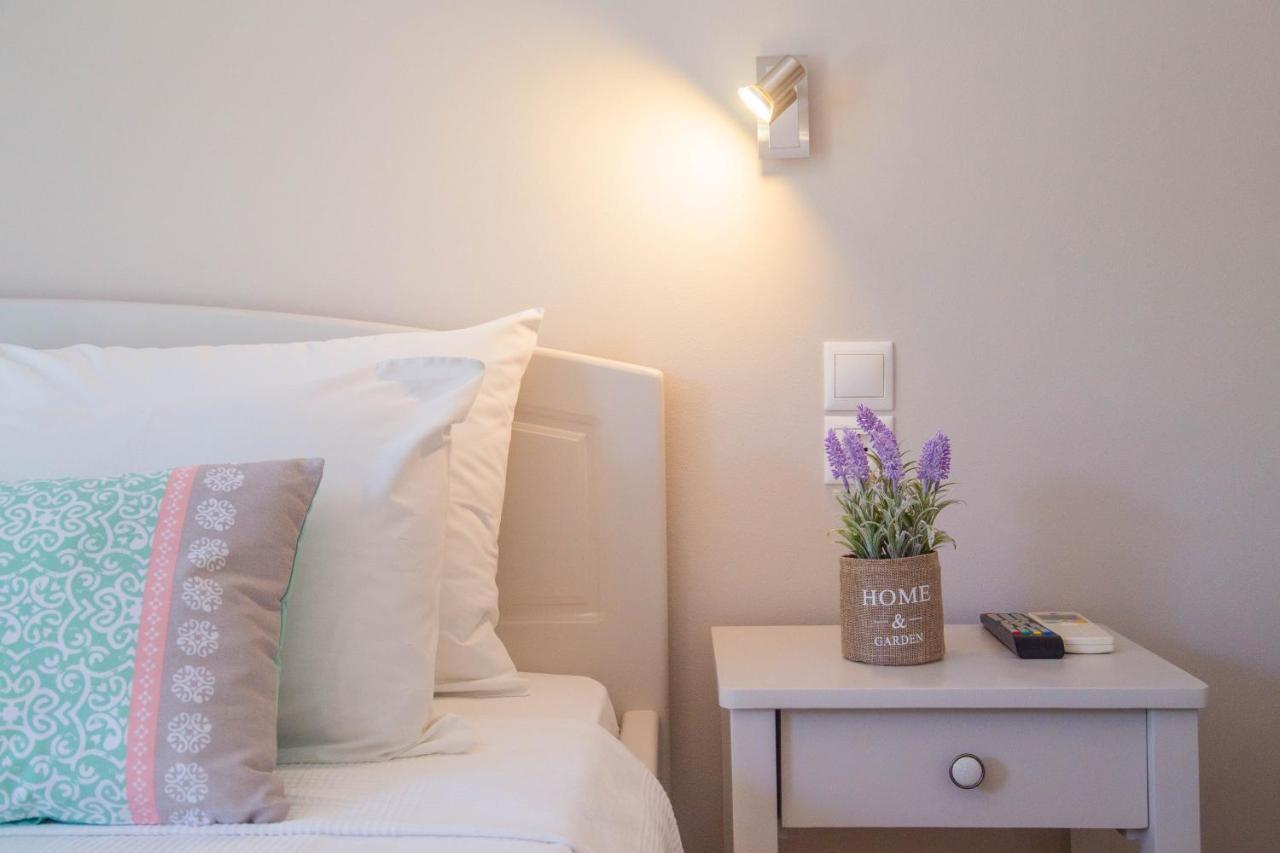 Theodora Rooms Poros Town Exterior foto